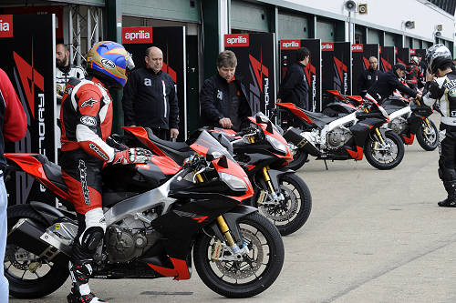 Prueba de la Aprilia RSV4 1000 FACTORY 2009