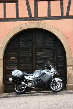 KAWASAKI GTR 1400 KAWASAKI GTR 1400