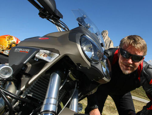 Prueba de la Moto-Guzzi STELVIO 1200 NTX 2009