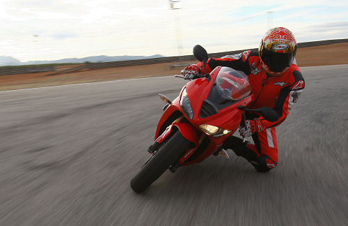 Prueba de la Triumph 675 Daytona 2009