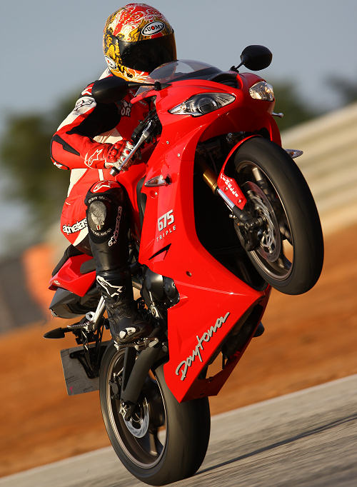 Prueba de la Triumph 675 Daytona 2009