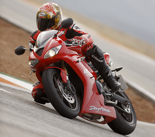 Prueba de la Triumph 675 Daytona 2009