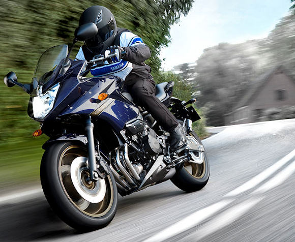 Prueba de la Yamaha XJ6 600 Diversion 2009