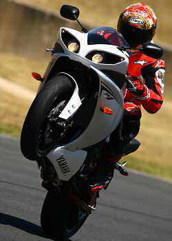 Prueba de la Yamaha YZF-R1 1000 2009