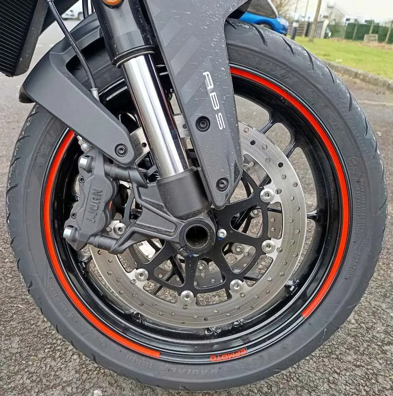Roue avant et étrier radiaux J.Juan