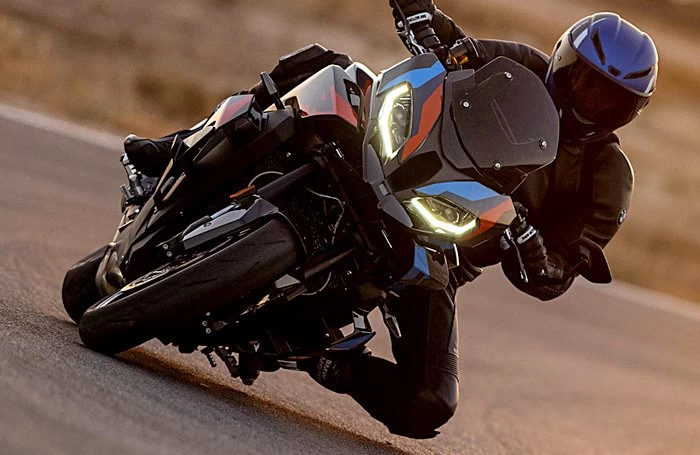 BMW M 1000 XR