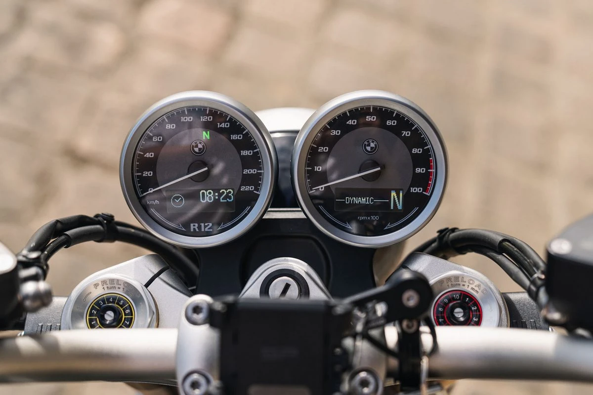 Compteur LCD et T de fourche de la R12 nineT