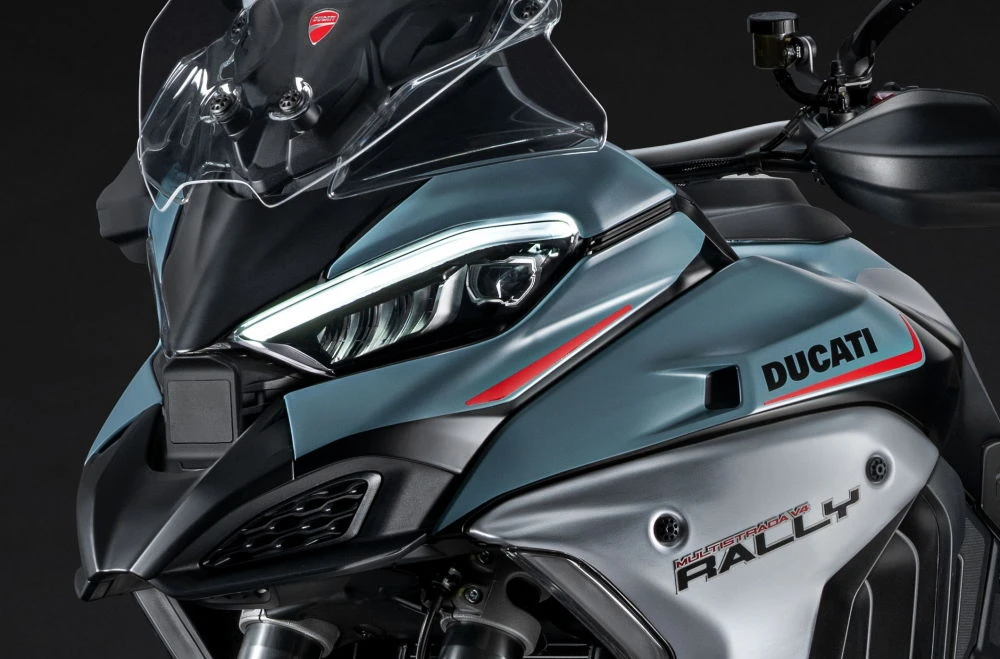La face avant de la Ducati Multistrada V4 Rally 2026