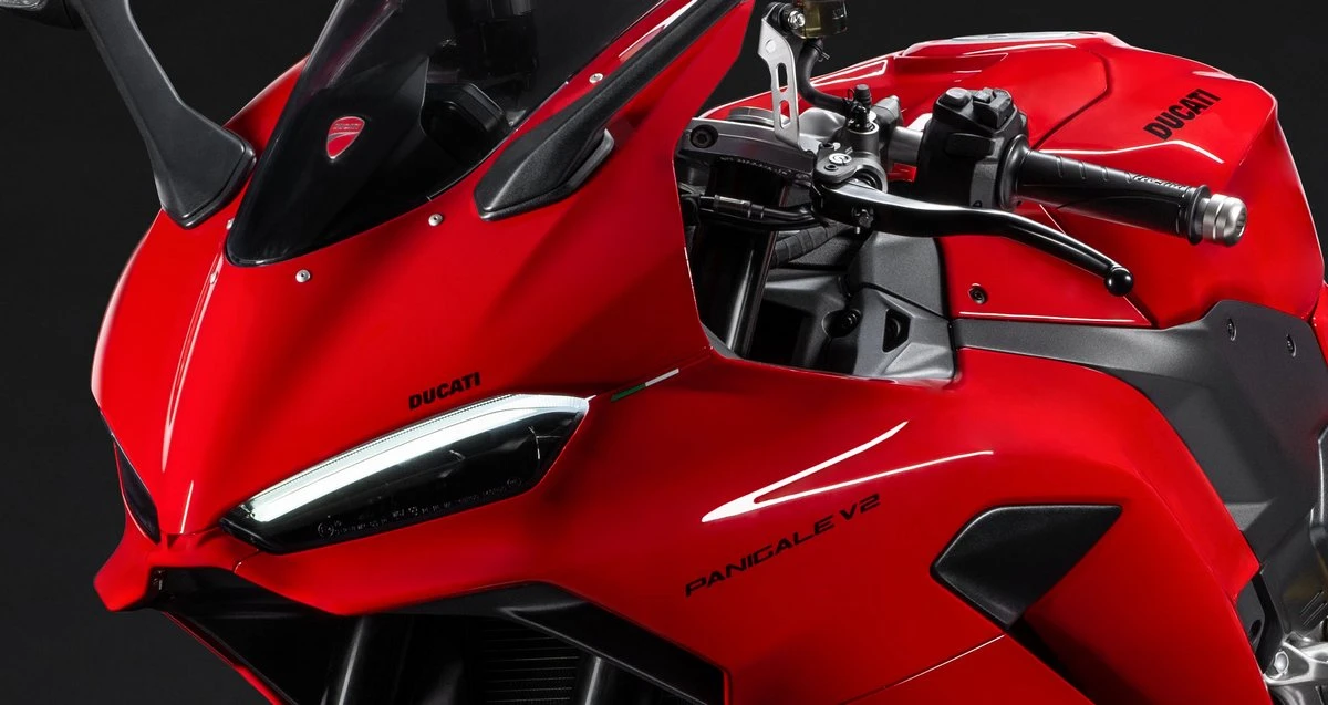 Ducati 890 Panigale V2  2025