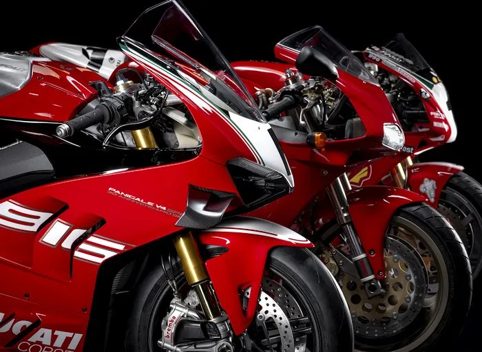 Ducati 1100 Panigale V4 SP2 30° Anniversario 916