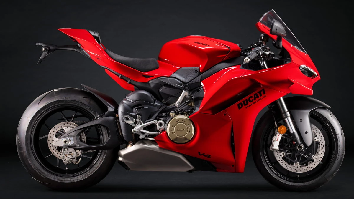 Une moto Ducati 1100 Panigale V4 2027 rouge.