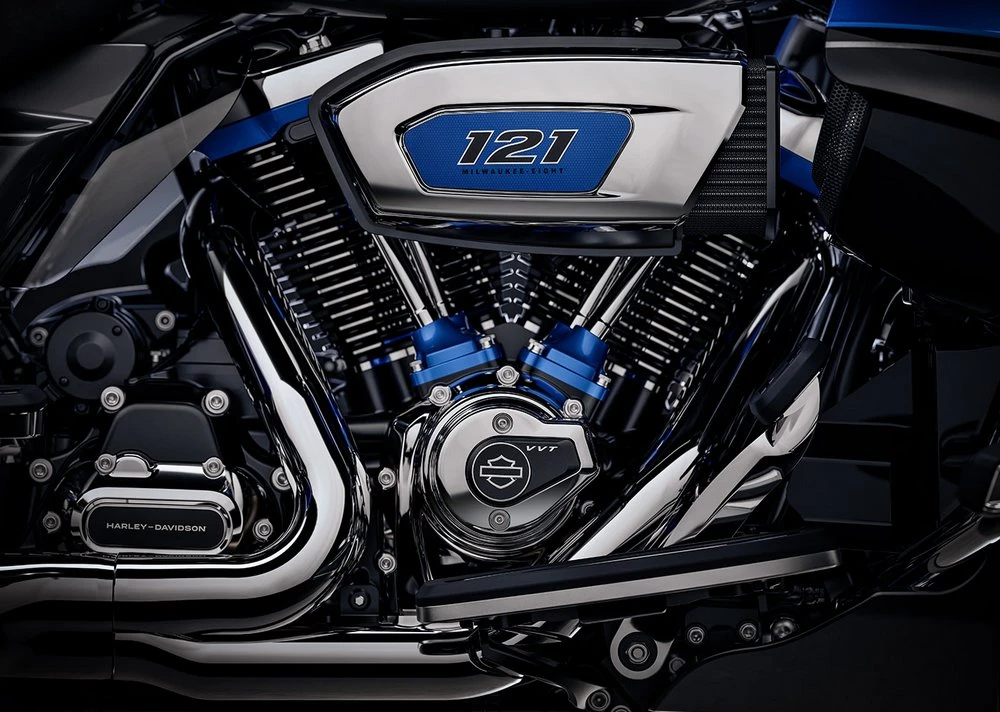 Le moteur Milwaukee Eight 121 VVT de la Harley CVO 1980 Street Glide Limited