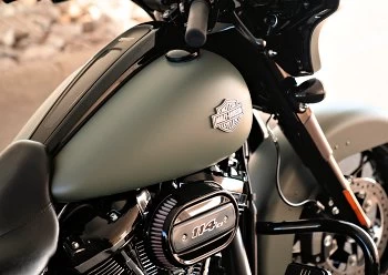 Harley-Davidson 1870 Street Glide Special FLHXS