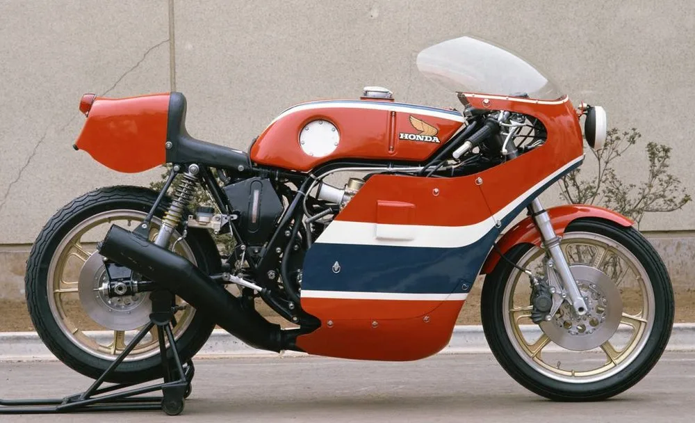 Une Honda RCB 1000