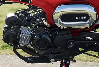 Honda ST 125 Dax