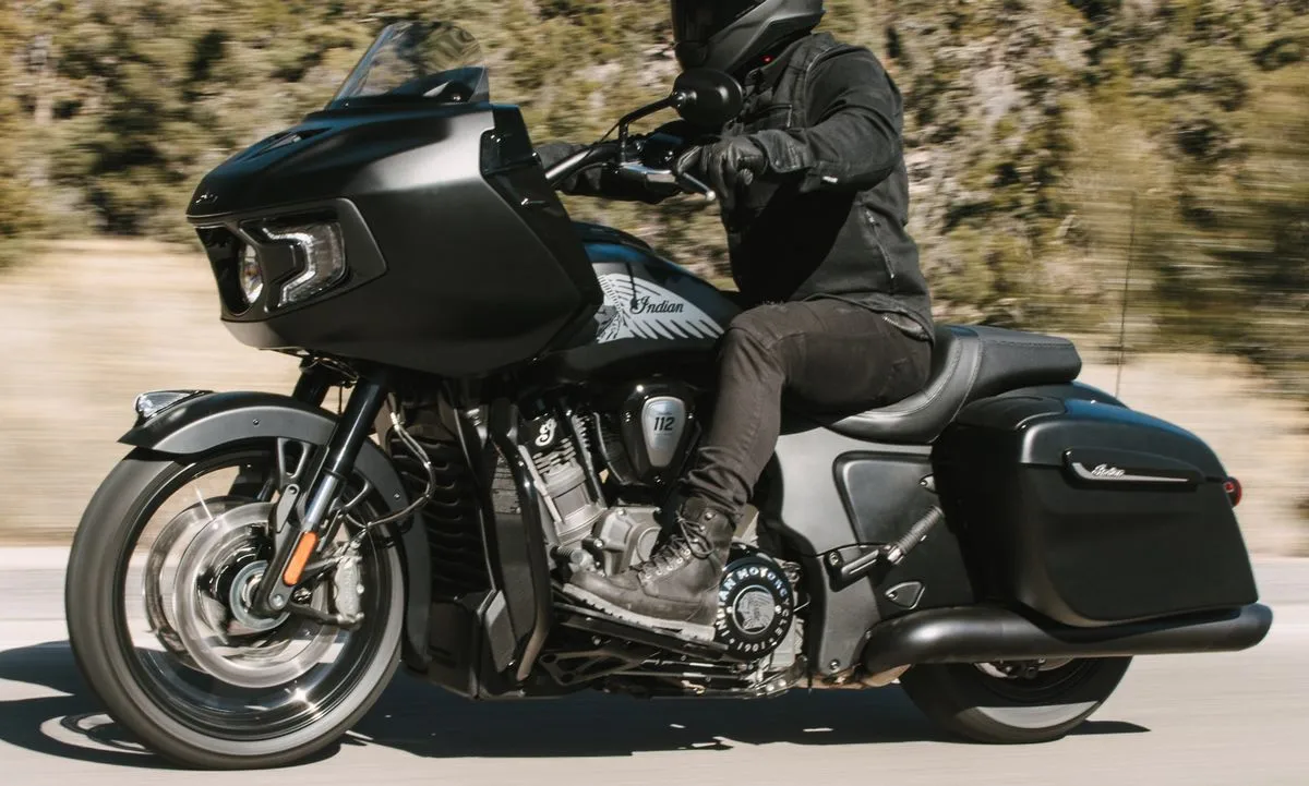 Indian 1834 Challenger Dark Horse