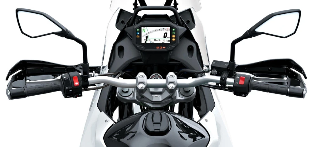 Le poste de conduite de la Kawasaki KLE 500 SE 2026