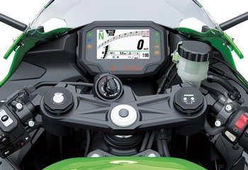Kawasaki Ninja ZX-6 R 636 2024 - poste de conduite