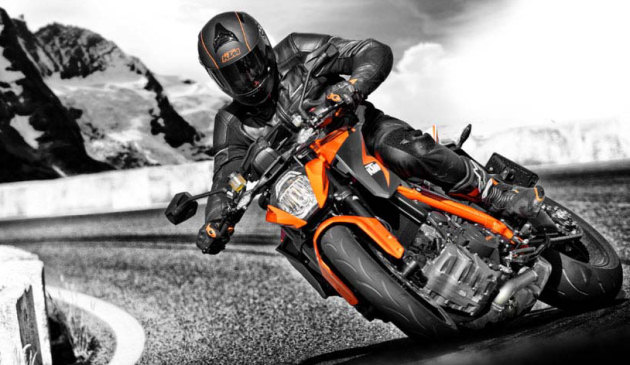 KTM 1290 SUPER DUKE R 2015
