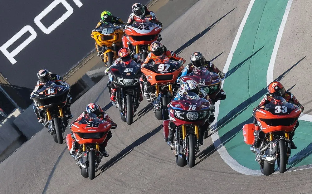 Départ d'une course King of the baggers