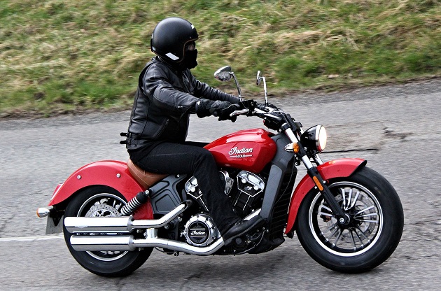 Prueba de la Indian 1133 SCOUT 2016