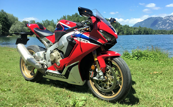 Prueba de la Honda CBR 1000 RR Fireblade SP 2017