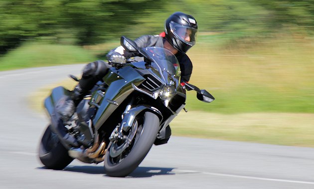 Prueba de la Kawasaki NINJA H2 2016