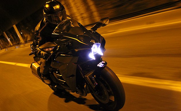 Prueba de la Kawasaki NINJA H2 2016