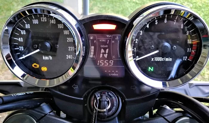 Le phare de la Kawasaki Z 900 RS
