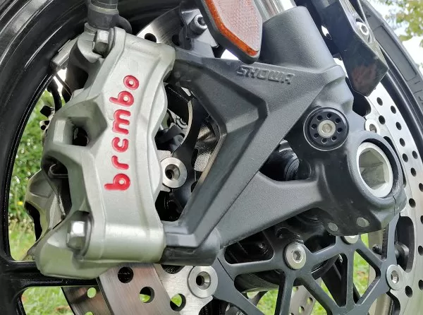 Les freins Brembo de la Kawasaki Z H2 SE