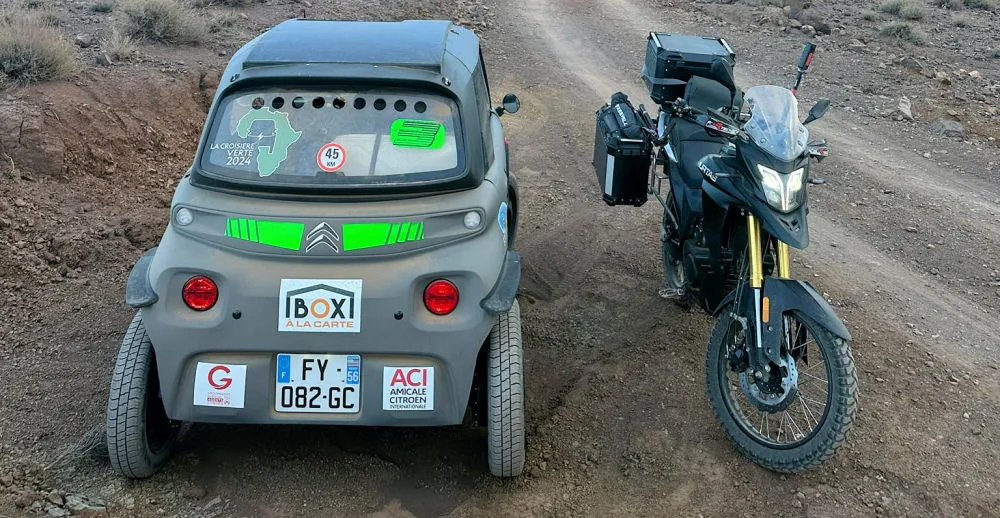 Une moot électrique Murtas traverse l'Afrique et 14.000 km