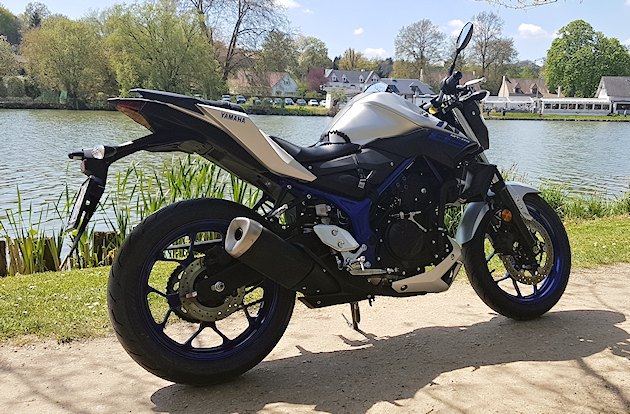 Prueba de la Yamaha MT-03 320 2016