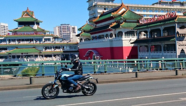 Prueba de la Ducati SCRAMBLER 400 Sixty2 2016