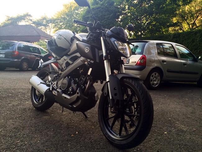 Prueba de la Yamaha MT-125 2015