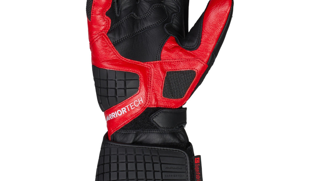 Detalles del interior del guante de moto Racing Spidi Carbo Track Evo, en los colores negro y rojo
