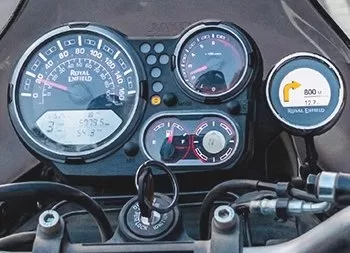 Royal Enfield 400 Himalayan - Tableau de bord avec GPS