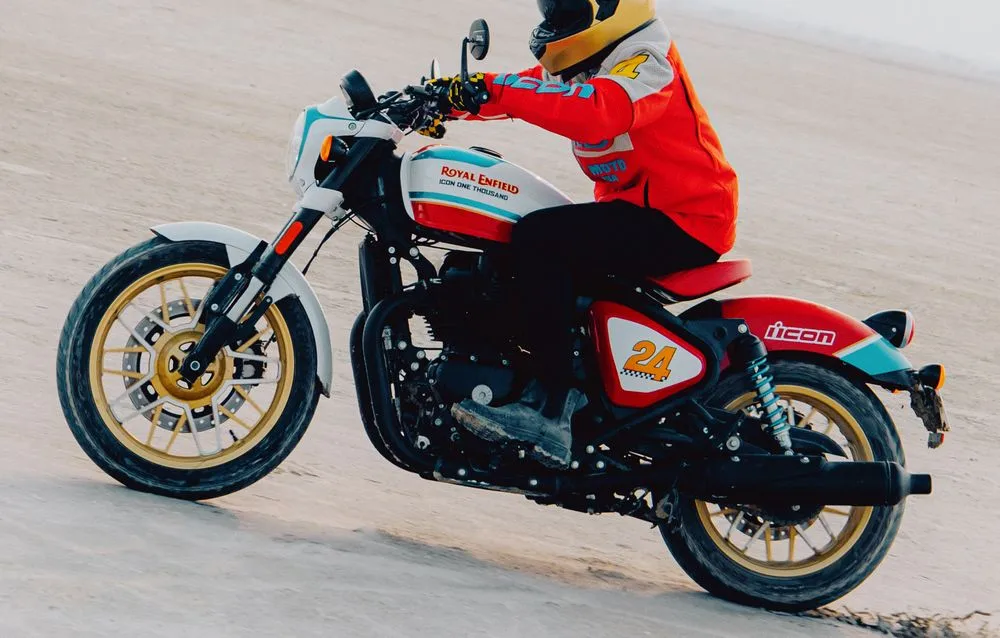 Royal-Enfield Shotgun 650 Icon