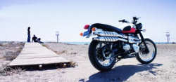 TRIUMPH 900 SCRAMBLER
