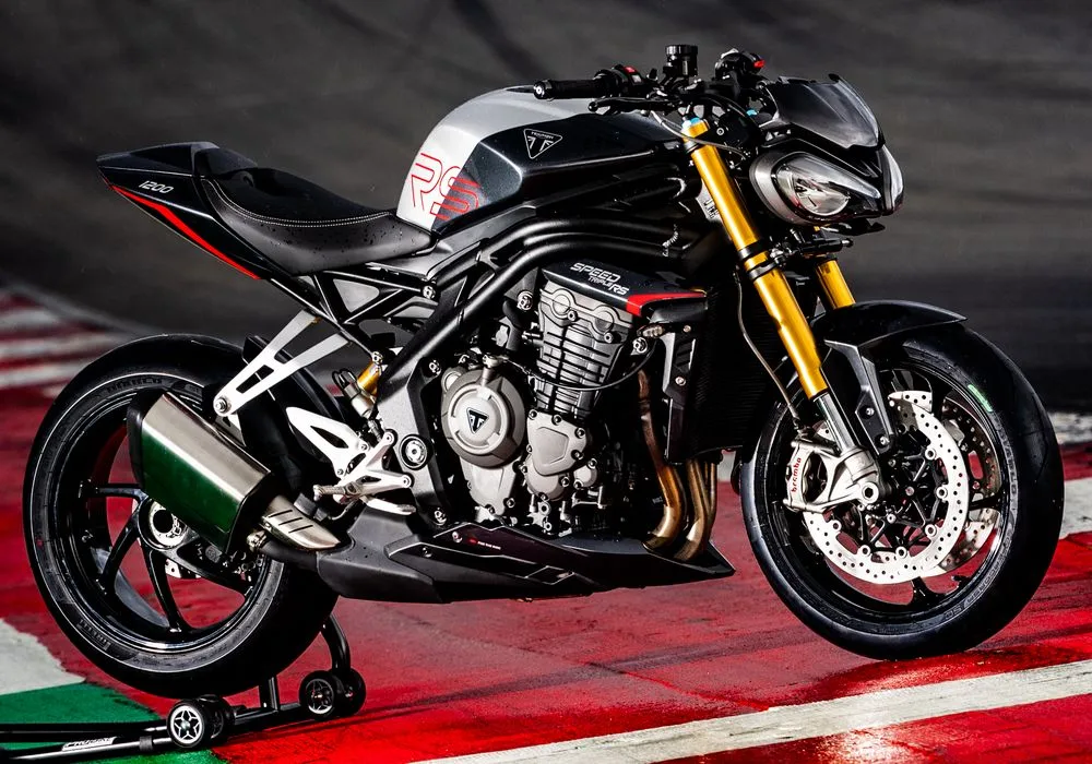 Essai de la Triumph 1200 Speed Triple RS 2025