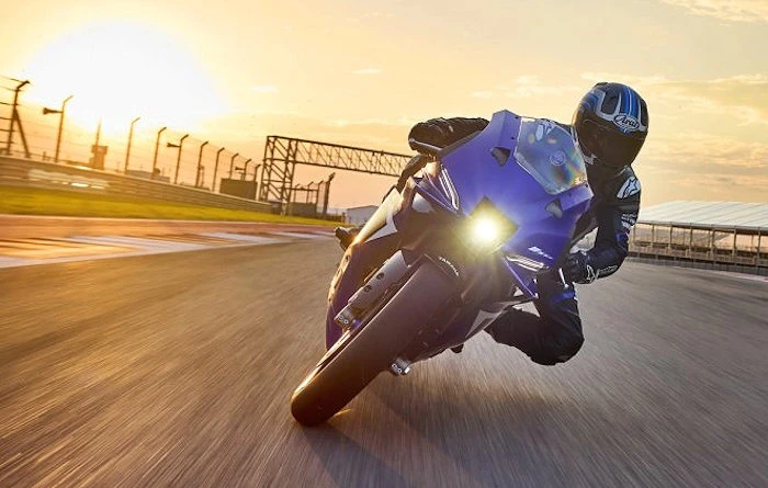 Yamaha 900 R9