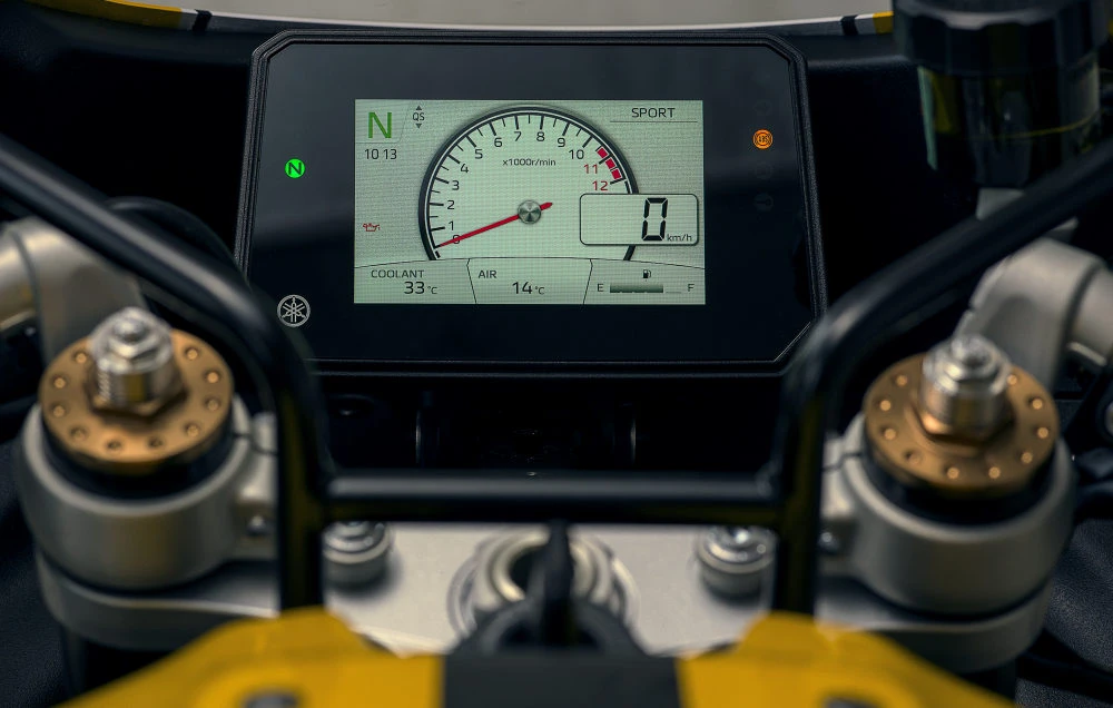 Le tableau de bord de la Yamaha XSR 900 GP